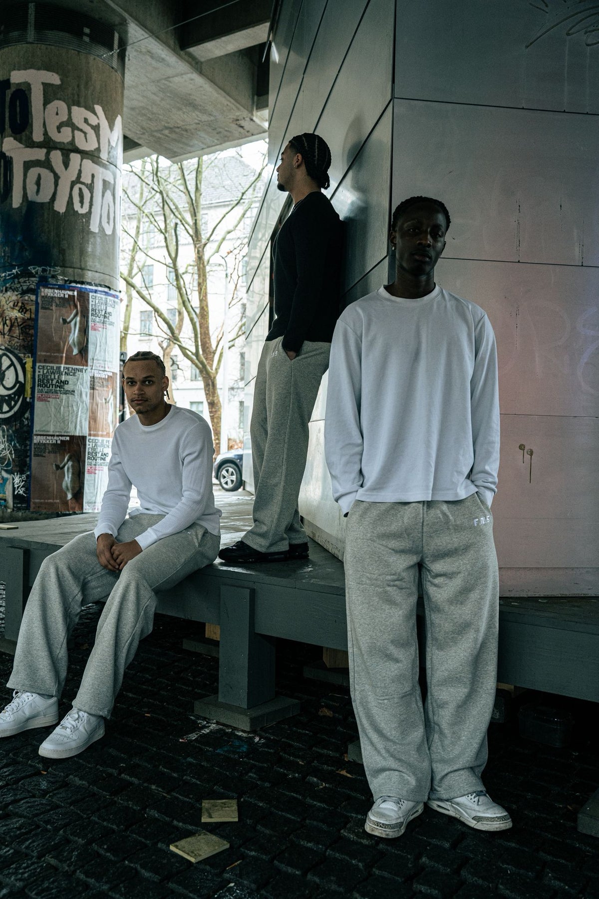 SWEATPANTS GREY