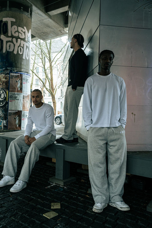 SWEATPANTS GREY image 3